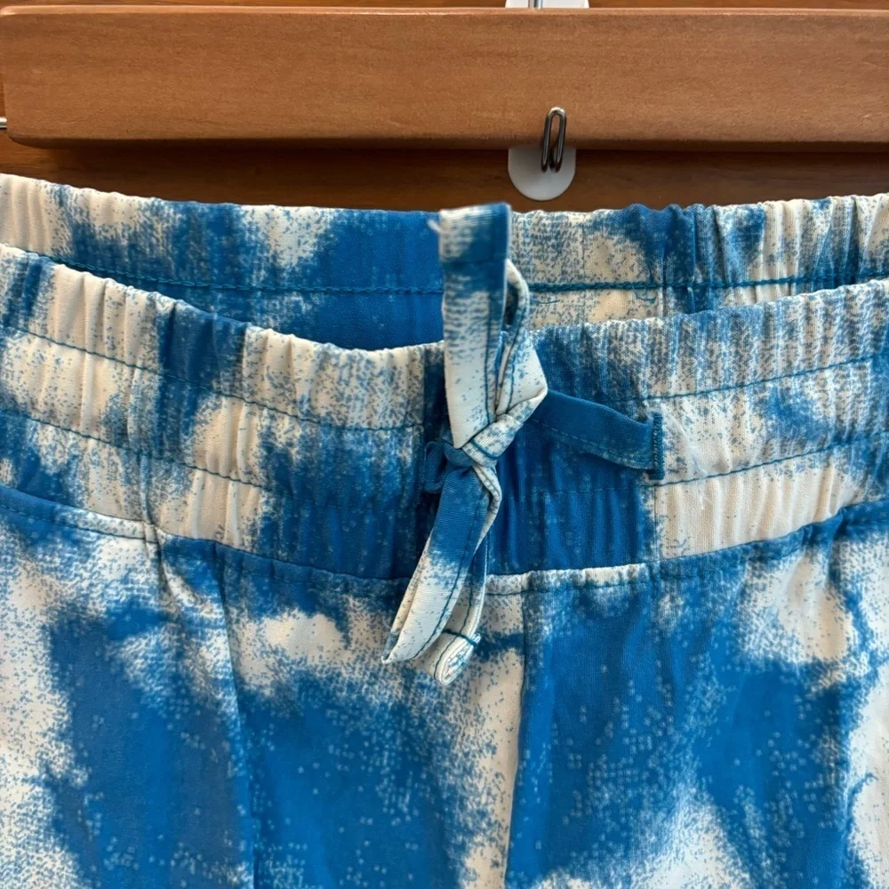 The North Face Mens Pull On Adventure Shorts In Blue, Size L